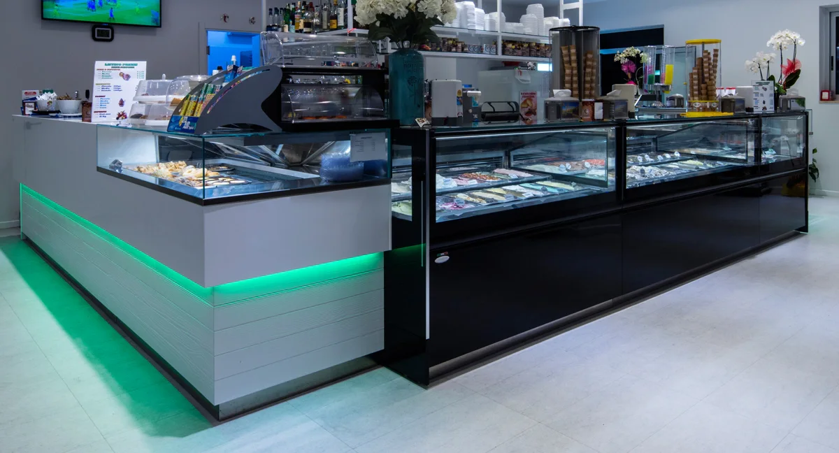 Arredo Gelateria Oasy