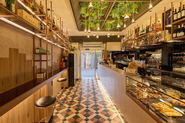 Arredo su misura — Bar Calypso