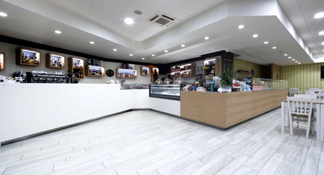 Arredo su misura — Caffè Eden