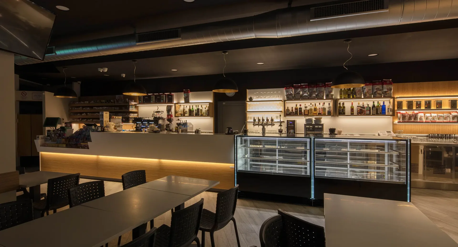 Arredo Bar Luana