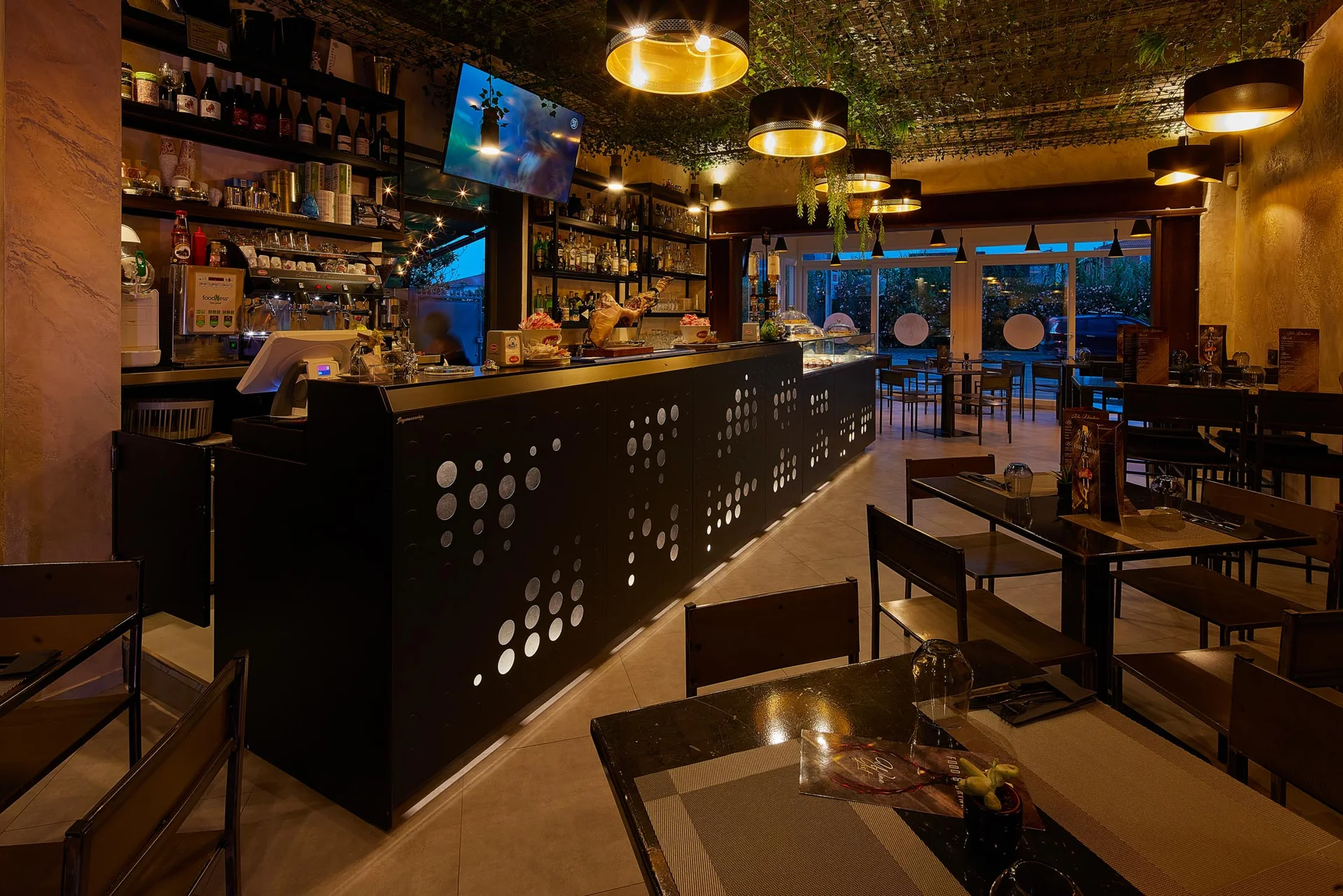 Arredamento Mode’ food & drink
