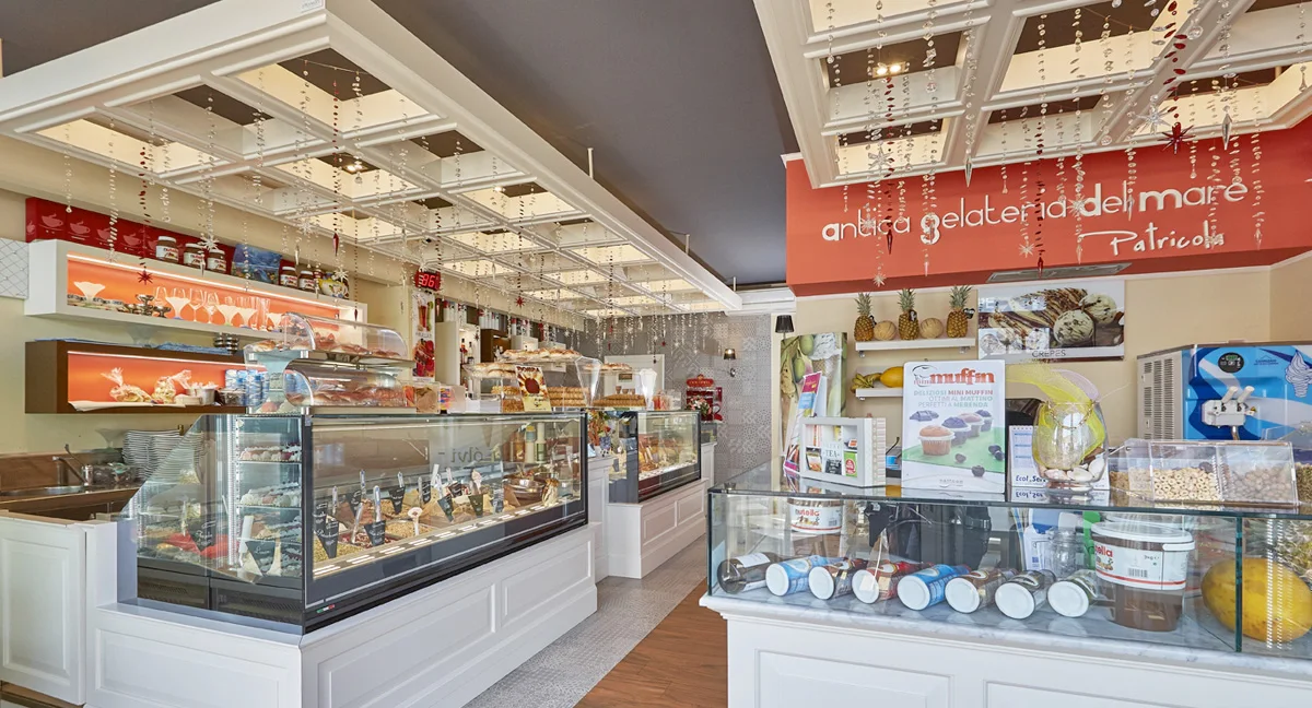 Arredo Antica Gelateria del Mare